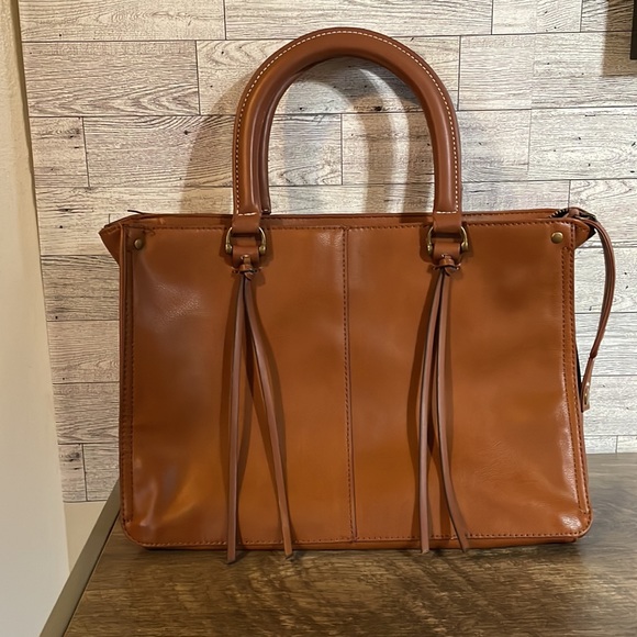 Universal Threads handbag - Picture 2 of 8